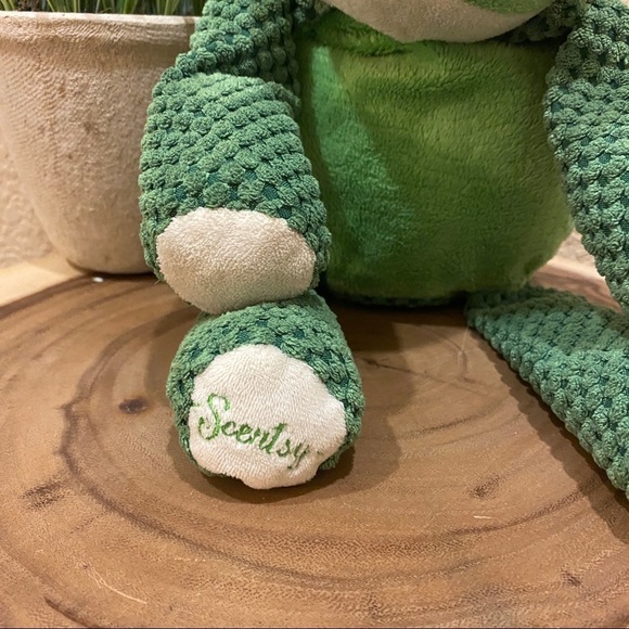 Scentsy Buddy Ribbet the Frog green frog no scent packet - Picture 2 of 6